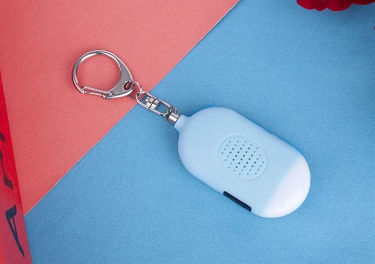 Wolf proof flashlight, wolf proof device, female scream alarm, portable alarm, female alarm, wolf proof device(001)